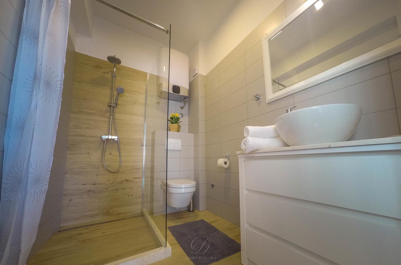 Sun Studio Apartments Трогир Экстерьер фото