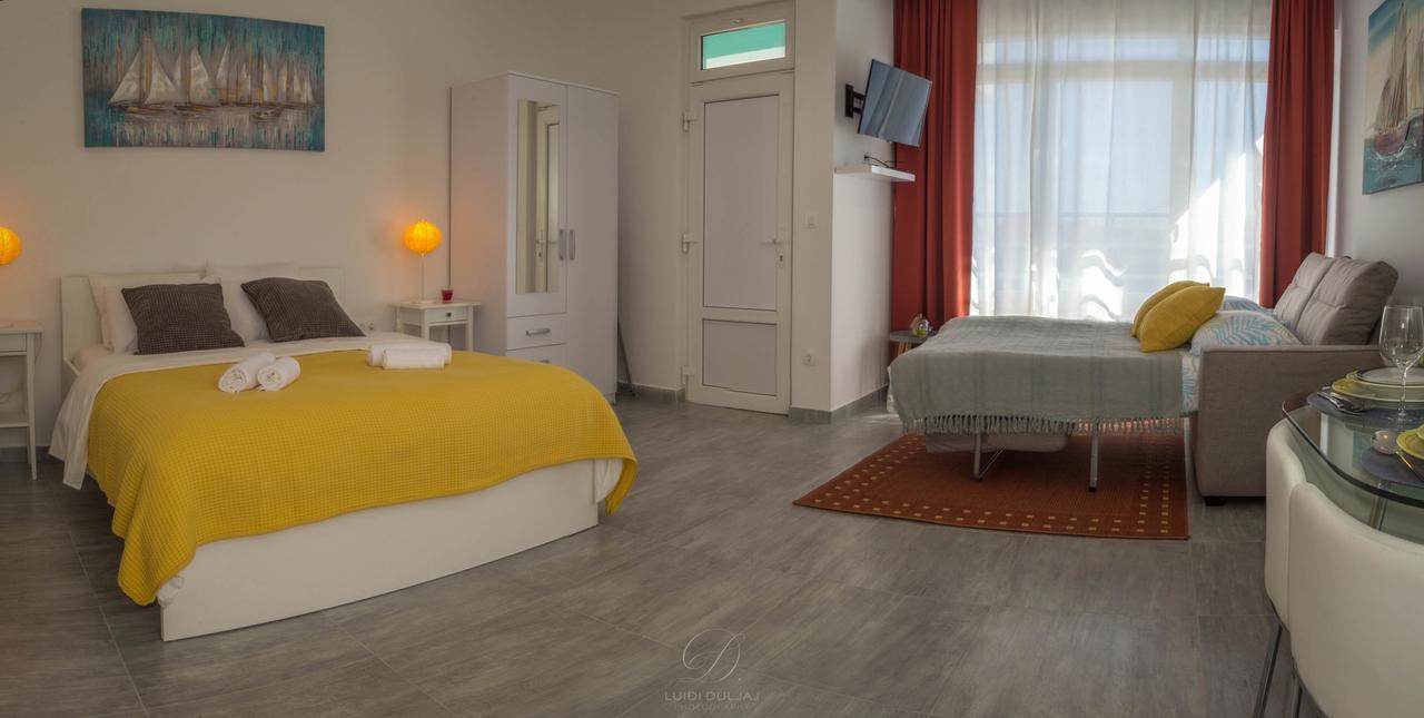 Sun Studio Apartments Трогир Экстерьер фото