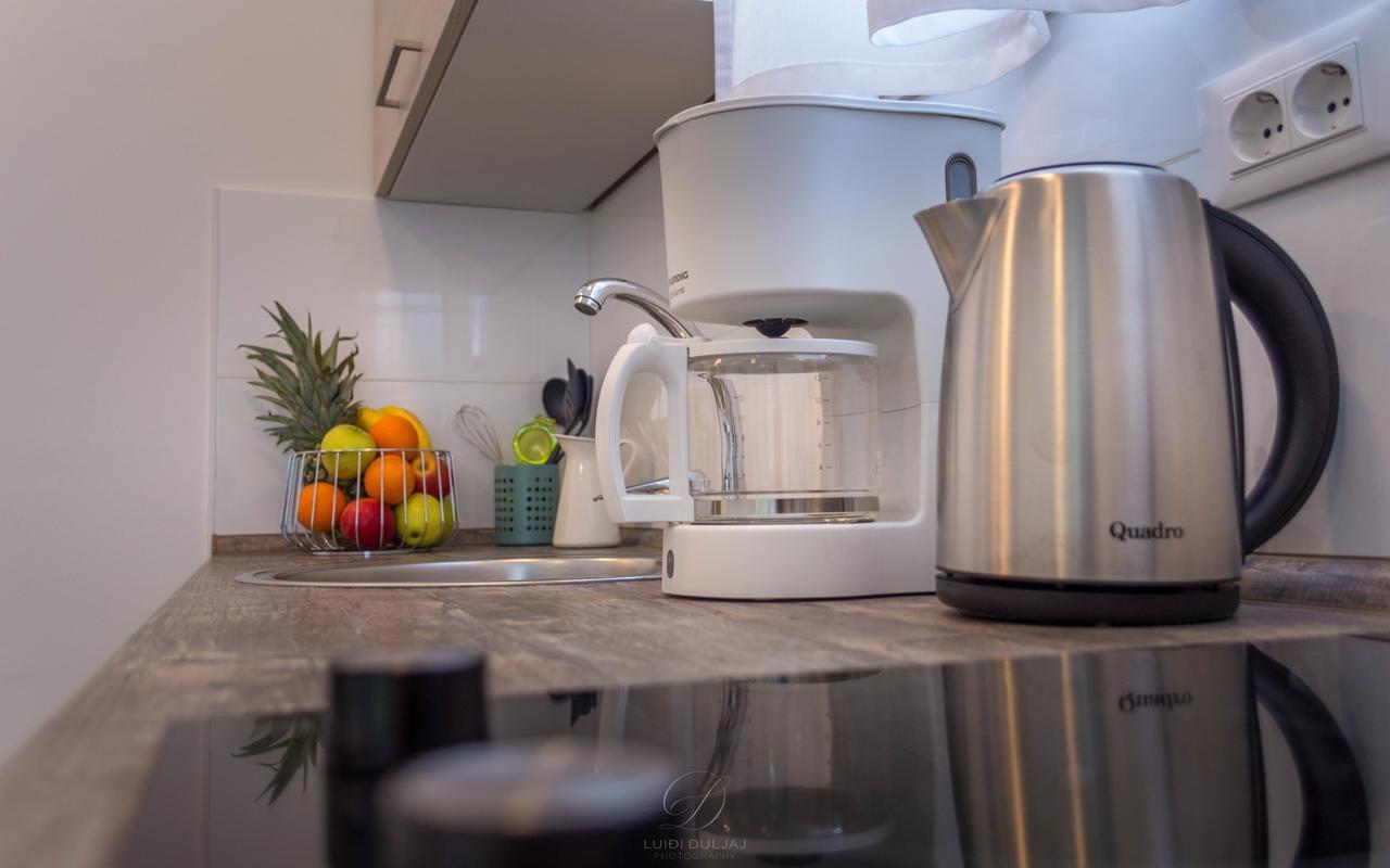 Sun Studio Apartments Трогир Экстерьер фото